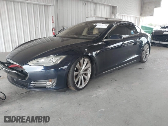 2014 Tesla Model S 60 с VIN 5YJSA1H11EFP60357, выставлен на аукционе IAAI как лот 42656130 с пробегом 133 344 миль миль и . История ставок и продаж доступна на DreamBid. Изображение 2.