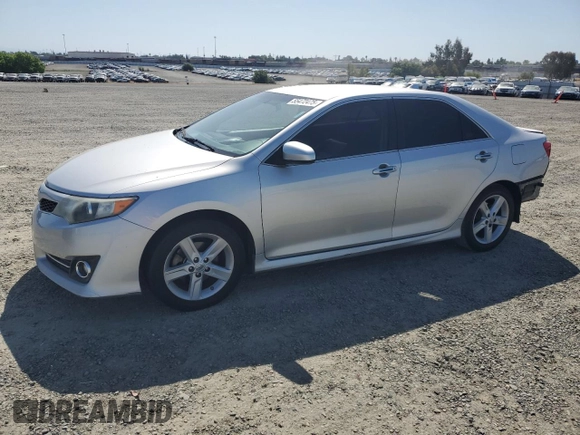2014 Toyota Camry L with VIN 4T1BF1FK6EU795198, listed as a Copart auction lot 55472475 with 197,996 mi miles and Salvage Title. Bid and sale history available at DreamBid. Image 1.