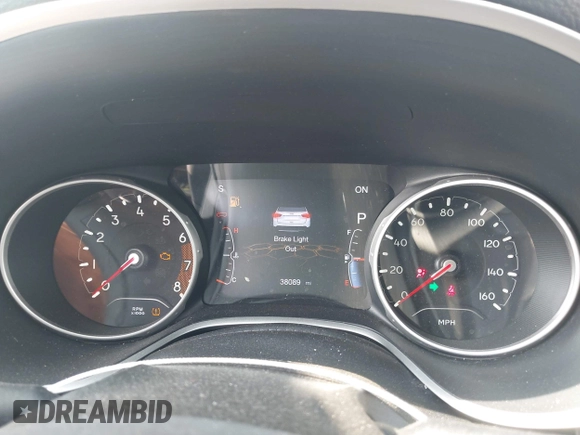 2020 Jeep Compass Latitude z VIN 3C4NJDBB6LT209985, wystawiony jako IAAI lot #42370439 z przebiegiem 38 089 mil mil oraz . Historia ofert i sprzedaży dostępna na DreamBid. Obrazek 7.