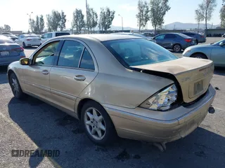 2003 Mercedes-Benz C 320 с VIN WDBRF64JX3F356161, выставлен на аукционе IAAI как лот 41847898 с пробегом 154 973 миль миль и . История ставок и продаж доступна на DreamBid. Изображение 3.