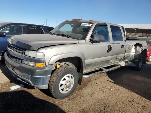 2001 Chevrolet Silverado 3500 LS with VIN 1GCJK33G71F148492, listed as a Copart auction lot 81808714 with 114,563 mi miles and Salvage Title. Bid and sale history available at carsss.com. Image 1.