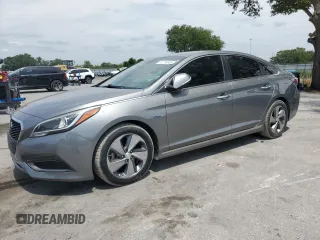 2017 Hyundai Sonata Hybrid Limited with VIN KMHE34L34HA071262, listed as a Copart auction lot 52198895 with 136,943 mi miles and Salvage Title. Bid and sale history available at carsss.com. Image 1.