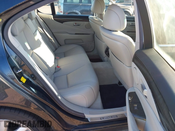 2008 Lexus LS 460 z VIN JTHBL46F785052340, wystawiony jako IAAI lot #41963007 z przebiegiem 142 710 mil mil oraz . Historia ofert i sprzedaży dostępna na DreamBid. Obrazek 8.