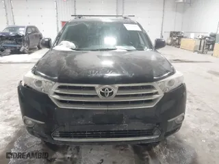 2011 Toyota Highlander with VIN 5TDBK3EH6BS062005, listed as a IAAI auction lot 41555010 with 189,683 mi miles. Bid and sale history available at carsss.com. Image 12.