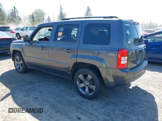 2014 Jeep Patriot Latitude with VIN 1C4NJPFA5ED928074, listed as a IAAI auction lot 42035754 with 155,636 mi miles and . Bid and sale history available at carsss.com. Image 3.