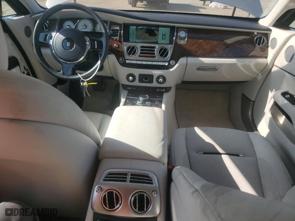 2017 Rolls-Royce Wraith with VIN SCA665C59HUX86762, listed as a Copart auction lot 82405254 with 10,422 mi miles and Salvage Title. Bid and sale history available at carsss.com. Image 8.