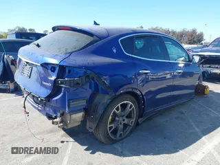 2022 Maserati Levante GT z VIN ZN661XUA1NX390431, wystawiony jako IAAI lot #41825681 z przebiegiem 14 591 mil mil oraz . Historia ofert i sprzedaży dostępna na DreamBid. Obrazek 4.