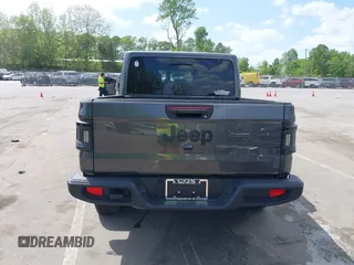 2024 Jeep Gladiator Sport с VIN 1C6HJTAG0RL131543, выставлен на аукционе IAAI как лот 42090629 с пробегом 8 546 миль миль и . История ставок и продаж доступна на DreamBid. Изображение 17.