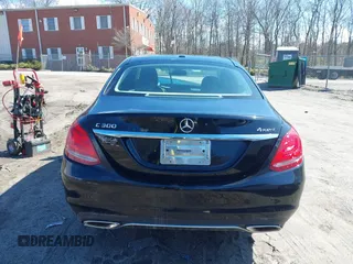 2015 Mercedes-Benz C 300 Luxury with VIN 55SWF4KB7FU002464, listed as a IAAI auction lot 41832373 with 88,000 mi miles and . Bid and sale history available at DreamBid. Image 16.
