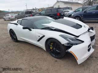 2015 Chevrolet Corvette Z51 2LT with VIN 1G1YK2D72F5122718, listed as a IAAI auction lot 41675614 with 62,381 mi miles. Bid and sale history available at carsss.com. Image 1.