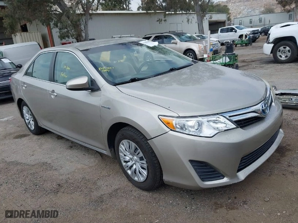 2013 Toyota Camry Hybrid LE with VIN 4T1BD1FK7DU076272, listed as a IAAI auction lot 41886449 with 147,116 mi miles. Bid and sale history available at carsss.com. Image 1.
