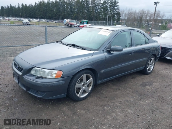 2004 Volvo S60 R with VIN YV1RH52Y342355653, listed as a IAAI auction lot 41831546 with 220,399 mi miles. Bid and sale history available at carsss.com. Image 2.