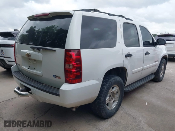 2008 Chevrolet Tahoe LS z VIN 1GNFC13C98R160874, wystawiony jako IAAI lot #42532220 z przebiegiem 238 107 mil mil oraz . Historia ofert i sprzedaży dostępna na DreamBid. Obrazek 4.
