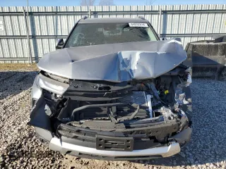 2022 Chevrolet TrailBlazer LT with VIN KL79MRSLXNB010454, listed as a Copart auction lot 84032814 with 38,500 mi miles and Salvage Title. Bid and sale history available at carsss.com. Image 5.
