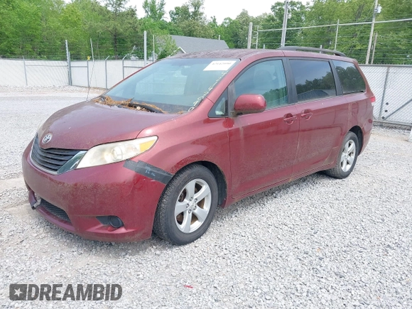 2011 Toyota Sienna LE AAS with VIN 5TDKK3DC2BS003748, listed as a IAAI auction lot 42142090 with 246,737 mi miles. Bid and sale history available at carsss.com. Image 19.
