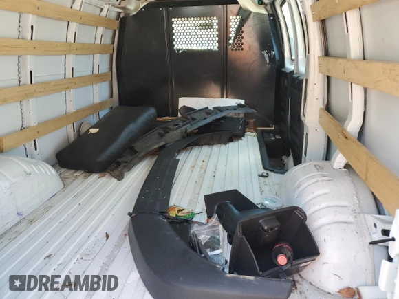 2022 GMC Savana Cargo z VIN 1GTW7AF75N1218999, wystawiony jako Copart lot #67102284 z przebiegiem Nie podano mil oraz Czysty tytuł • Clean title. Historia ofert i sprzedaży dostępna na DreamBid. Obrazek 10.