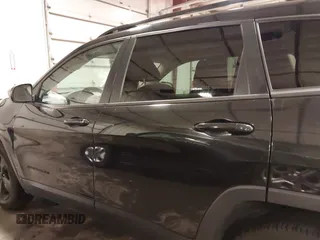 2016 Jeep Cherokee Latitude with VIN 1C4PJMCS9GW162734, listed as a IAAI auction lot 41940086 with 98,101 mi miles and . Bid and sale history available at carsss.com. Image 14.