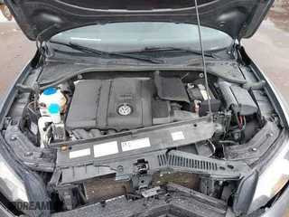 2013 Volkswagen Passat SE w/Sunroof with VIN 1VWBH7A38DC002096, listed as a IAAI auction lot 41904594 with 134,738 mi miles. Bid and sale history available at carsss.com. Image 10.