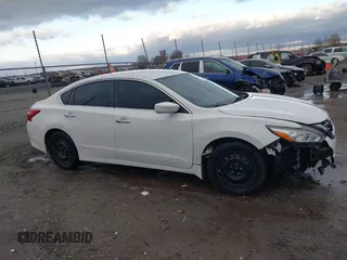 2017 Nissan Altima SR z VIN 1N4AL3AP9HC246828, wystawiony jako IAAI lot #41137292 z przebiegiem 132 851 mil mil oraz . Historia ofert i sprzedaży dostępna na DreamBid. Obrazek 13.