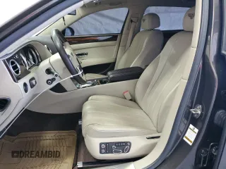 2014 Bentley Flying Spur z VIN SCBEC9ZA9EC092313, wystawiony jako Copart lot #47265115 z przebiegiem 25 479 mil mil oraz Tytuł czysty. Historia ofert i sprzedaży dostępna na DreamBid. Obrazek 7.
