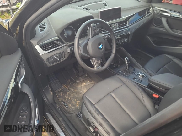 2022 BMW X1 sDrive28i with VIN WBXJG7C06N5V26523, listed as a Copart auction lot 53627293 with 6,099 mi miles and Non Repairable. Bid and sale history available at carsss.com. Image 8.