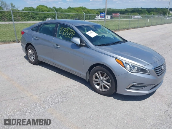 2015 Hyundai Sonata 2.4L SE with VIN 5NPE24AF0FH222804, listed as a IAAI auction lot 42188889 with 131,768 mi miles. Bid and sale history available at carsss.com. Image 1.
