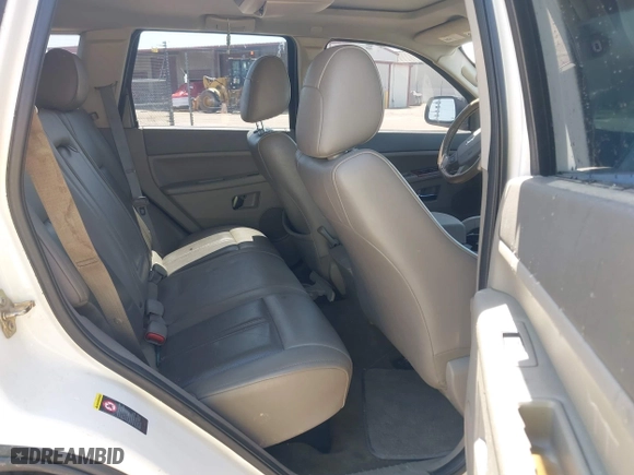 2005 Jeep Grand Cherokee Limited with VIN 1J8HR58265C551947, listed as a IAAI auction lot 41851248 with 205,230 mi miles. Bid and sale history available at carsss.com. Image 8.