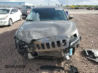 2021 Jeep Cherokee Latitude Lux with VIN 1C4PJLMX7MD107436, listed as a Copart auction lot 50987275 with 32,735 mi miles and Salvage Title. Bid and sale history available at carsss.com. Image 5.