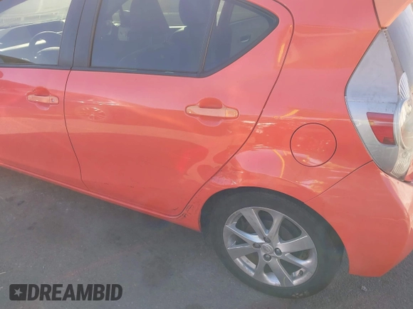 2012 Toyota Prius One z VIN JTDKDTB35C1010317, wystawiony jako IAAI lot #41403975 z przebiegiem 194 194 mil mil oraz . Historia ofert i sprzedaży dostępna na DreamBid. Obrazek 6.