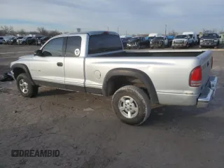 2002 Dodge Dakota z VIN 1B7GG42X22S511194, wystawiony jako Copart lot #42983195 z przebiegiem 131 808 mil mil oraz Szkoda całkowita • Salvage title. Historia ofert i sprzedaży dostępna na DreamBid. Obrazek 2.