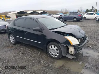 2012 Nissan Sentra S z VIN 3N1AB6APXCL640949, wystawiony jako IAAI lot #41852130 z przebiegiem 153 073 mil mil oraz . Historia ofert i sprzedaży dostępna na DreamBid. Obrazek 1.