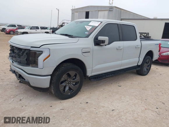 2023 Ford F-150 Lightning Pro z VIN 1FTVW1EL7PWG19070, wystawiony jako IAAI lot #41536193 z przebiegiem 22 654 mil mil oraz . Historia ofert i sprzedaży dostępna na DreamBid. Obrazek 24.