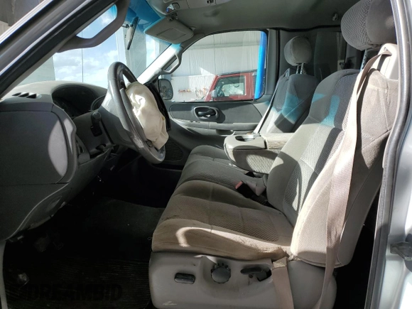 2002 Ford F-150 XL с VIN 1FTRX18L02NA22576, выставлен на аукционе Copart как лот 52985795 с пробегом Не указан миль и Списание • Salvage title. История ставок и продаж доступна на DreamBid. Изображение 7.