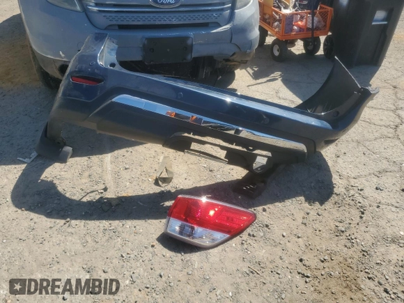 2015 Nissan Pathfinder S with VIN 5N1AR2MN0FC668749, listed as a Copart auction lot 52882495 with 125,061 mi miles and Salvage title. Bid and sale history available at DreamBid. Image 13.