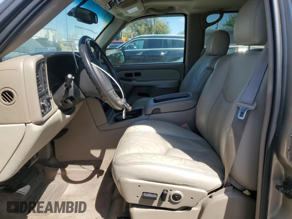 2003 Chevrolet Suburban LT with VIN 3GNGK26U33G194528, listed as a Copart auction lot 53511935 with 202,873 mi miles and Clean Title. Bid and sale history available at carsss.com. Image 7.