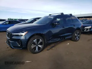 2023 Volvo XC60 Plus Dark Theme z VIN YV4H60DL9P1218865, wystawiony jako Copart lot #43785154 z przebiegiem 11 655 mil mil oraz . Historia ofert i sprzedaży dostępna na DreamBid. Obrazek 1.