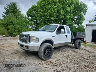 2006 Ford F-350 XL with VIN 1FTWX31P26EC18343, listed as a Copart auction lot 55652265 with 303,085 mi miles and Clean Title. Bid and sale history available at DreamBid. Image 2.