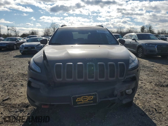 2014 Jeep Cherokee Trailhawk with VIN 1C4PJMBB6EW285745, listed as a Copart auction lot 86968964 with 125,922 mi miles and Salvage Title. Bid and sale history available at carsss.com. Image 5.