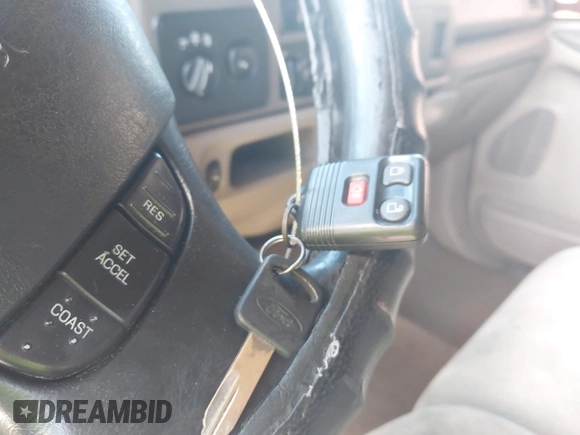 2003 Ford F-250 XL with VIN 1FTNW21P73EC53304, listed as a IAAI auction lot 42553181 with 175,313 mi miles and . Bid and sale history available at DreamBid. Image 11.