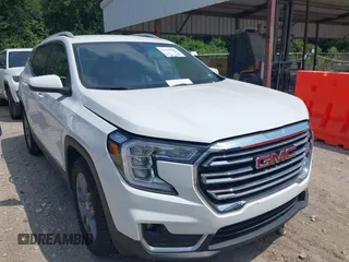 2023 GMC Terrain SLT z VIN 3GKALPEG4PL194415, wystawiony jako IAAI lot #42338108 z przebiegiem 51 966 mil mil oraz . Historia ofert i sprzedaży dostępna na DreamBid. Obrazek 1.