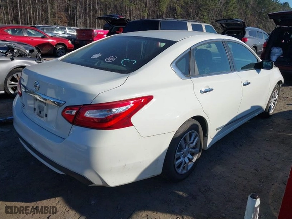 2016 Nissan Altima 2.5 SR with VIN 1N4AL3AP5GN371702, listed as a IAAI auction lot 41645955 with 180,935 mi miles. Bid and sale history available at carsss.com. Image 4.