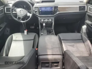 2018 Volkswagen Atlas SEL with VIN 1V2MR2CA1JC593521, listed as a Copart auction lot 63039695 with 30,856 mi miles and Salvage title. Bid and sale history available at DreamBid. Image 8.