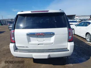2017 GMC Yukon XL Denali with VIN 1GKS2HKJ5HR355961, listed as a IAAI auction lot 41509991 with 204,474 mi miles. Bid and sale history available at carsss.com. Image 17.