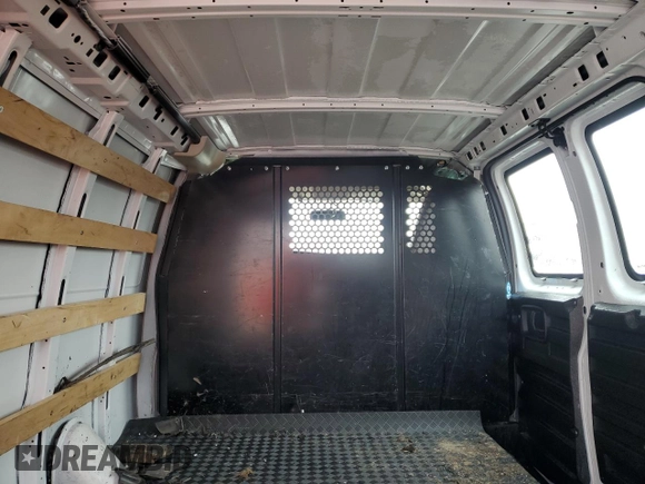 2022 GMC Savana Cargo Van with VIN 1GTW7AFP8N1147653, listed as a Copart auction lot 49812315 with 23,887 mi miles and Salvage Title. Bid and sale history available at carsss.com. Image 10.