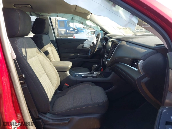 2019 Chevrolet Traverse LT Cloth with VIN 1GNEVGKW3KJ133793, listed as a IAAI auction lot 41668373 with 187,258 mi miles. Bid and sale history available at carsss.com. Image 5.