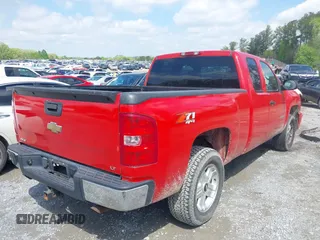 2007 Chevrolet Silverado 1500 1LT with VIN 2GCEK19JX71609175, listed as a IAAI auction lot 41930665 with 163,202 mi miles and . Bid and sale history available at DreamBid. Image 4.