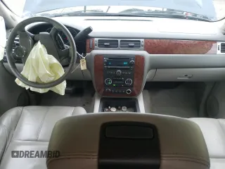 2007 Chevrolet Tahoe LTZ с VIN 1GNFK13007J107678, выставлен на аукционе Copart как лот 62081715 с пробегом 149 973 миль миль и Списание • Salvage title. История ставок и продаж доступна на DreamBid. Изображение 8.