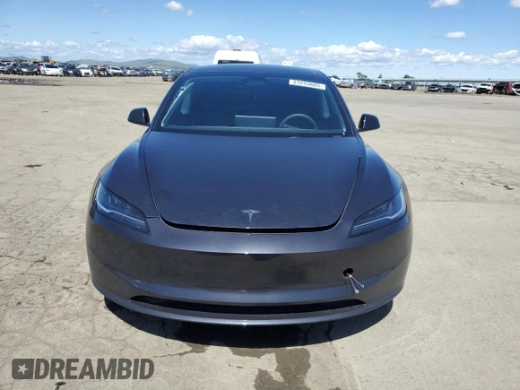 2024 Tesla Model 3 z VIN 5YJ3E1EA9RF820808, wystawiony jako Copart lot #51255605 z przebiegiem 12 216 mil mil oraz Szkody całkowita. Historia ofert i sprzedaży dostępna na DreamBid. Obrazek 5.