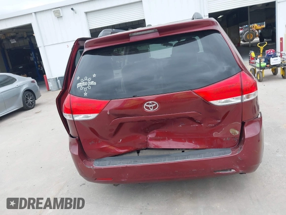 2011 Toyota Sienna LE AAS with VIN 5TDKK3DC8BS014320, listed as a IAAI auction lot 41587522 with 89,185 mi miles. Bid and sale history available at carsss.com. Image 16.