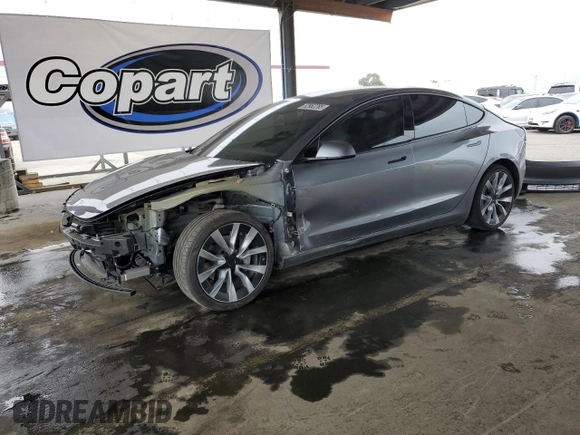 2024 Tesla Model 3 z VIN 5YJ3E1EA0RF859934, wystawiony jako Copart lot #52962285 z przebiegiem 32 329 mil mil oraz Szkoda całkowita • Salvage title. Historia ofert i sprzedaży dostępna na DreamBid. Obrazek 1.